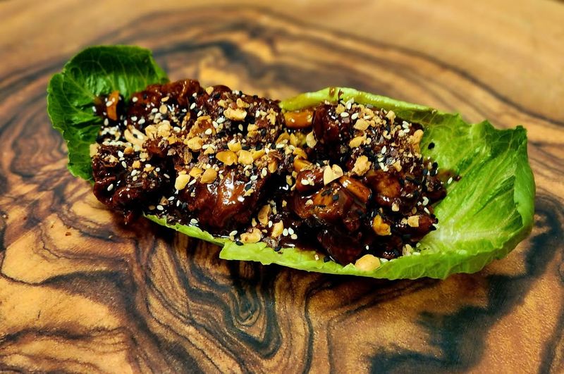 Spicy Thai Peanut Lettuce Wraps