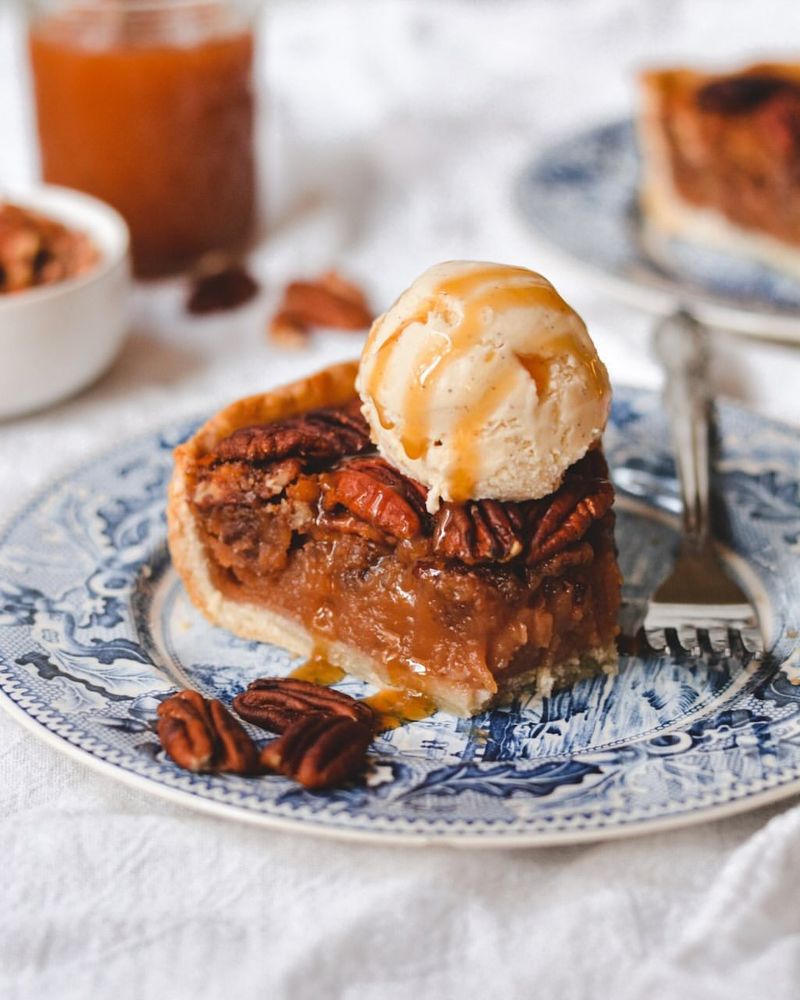 Caramel Pecan Pie