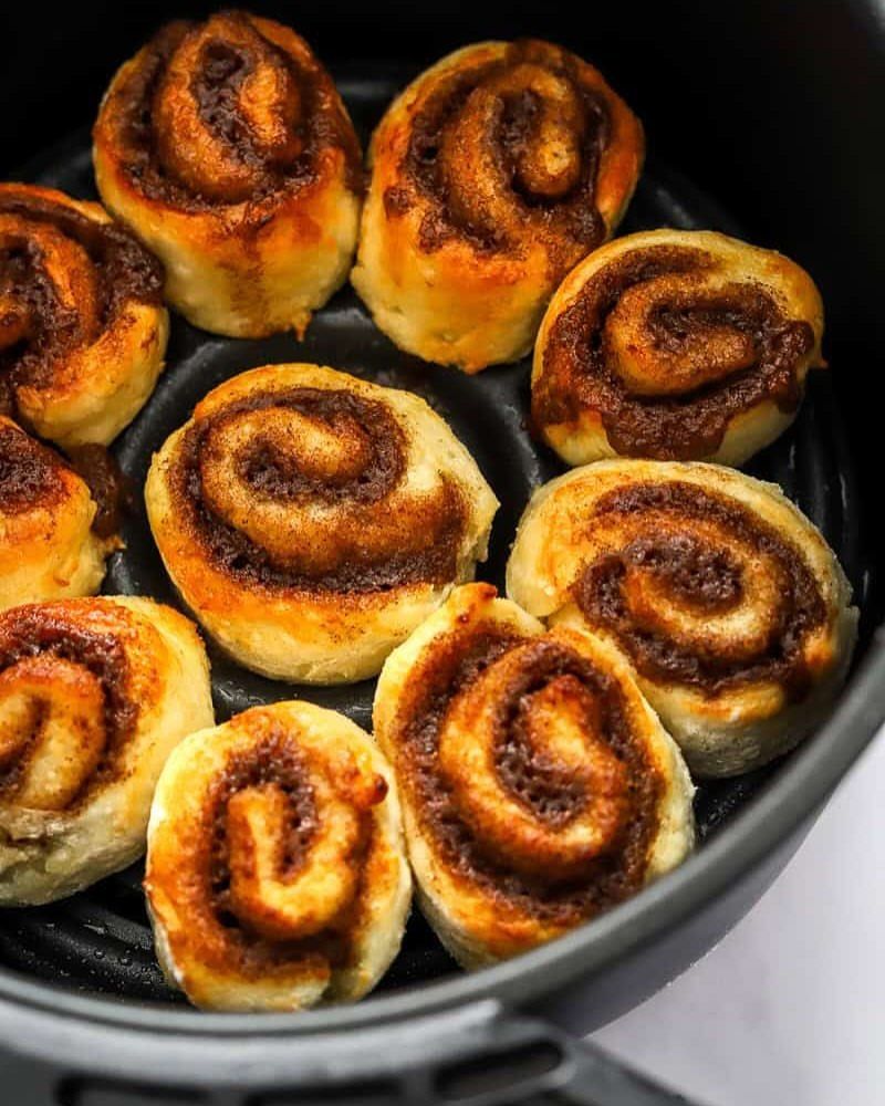 Air Fryer Cinnamon Rolls