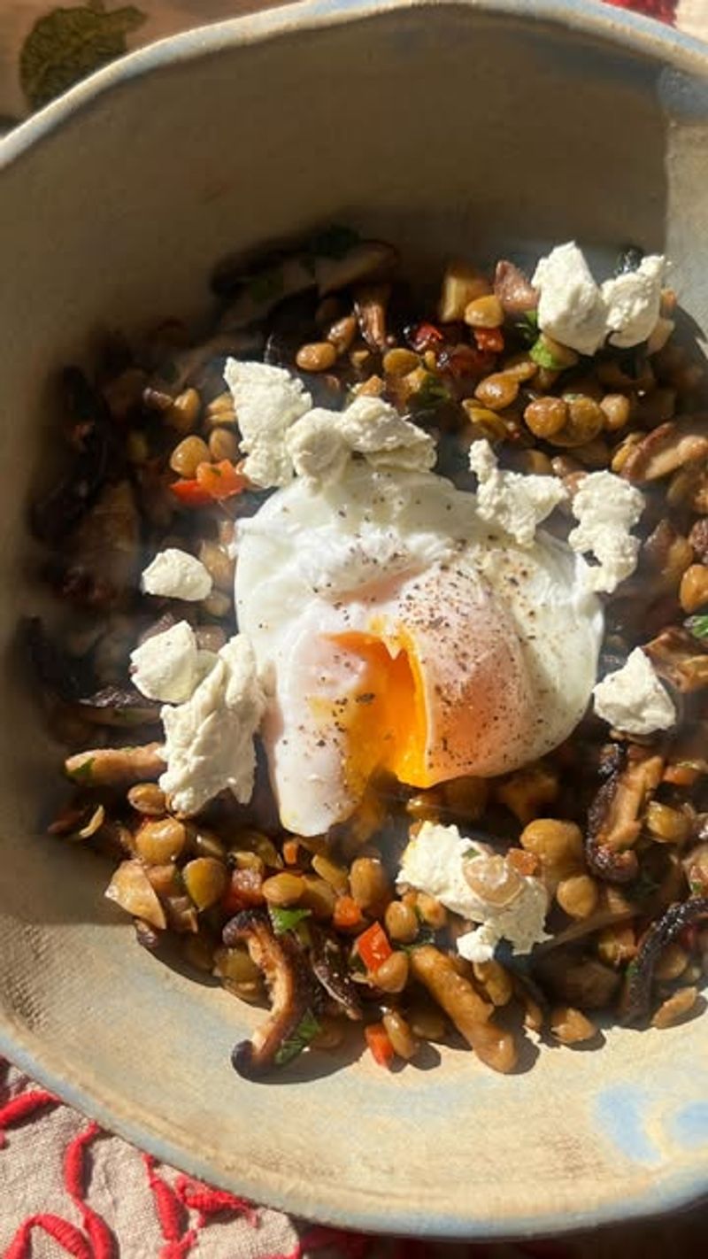 Lentil & Egg Breakfast Skillet