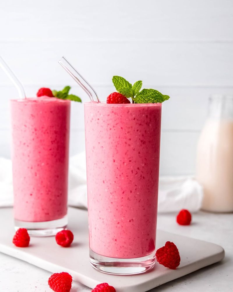 Raspberry And Almond Smoothie