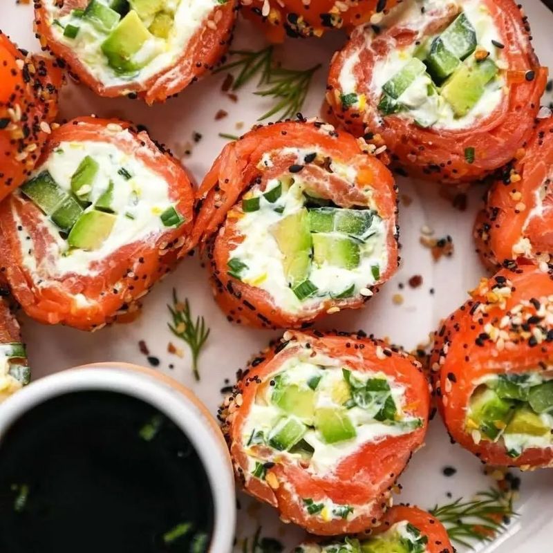 Smoked Salmon And Cream Cheese Roll-Ups