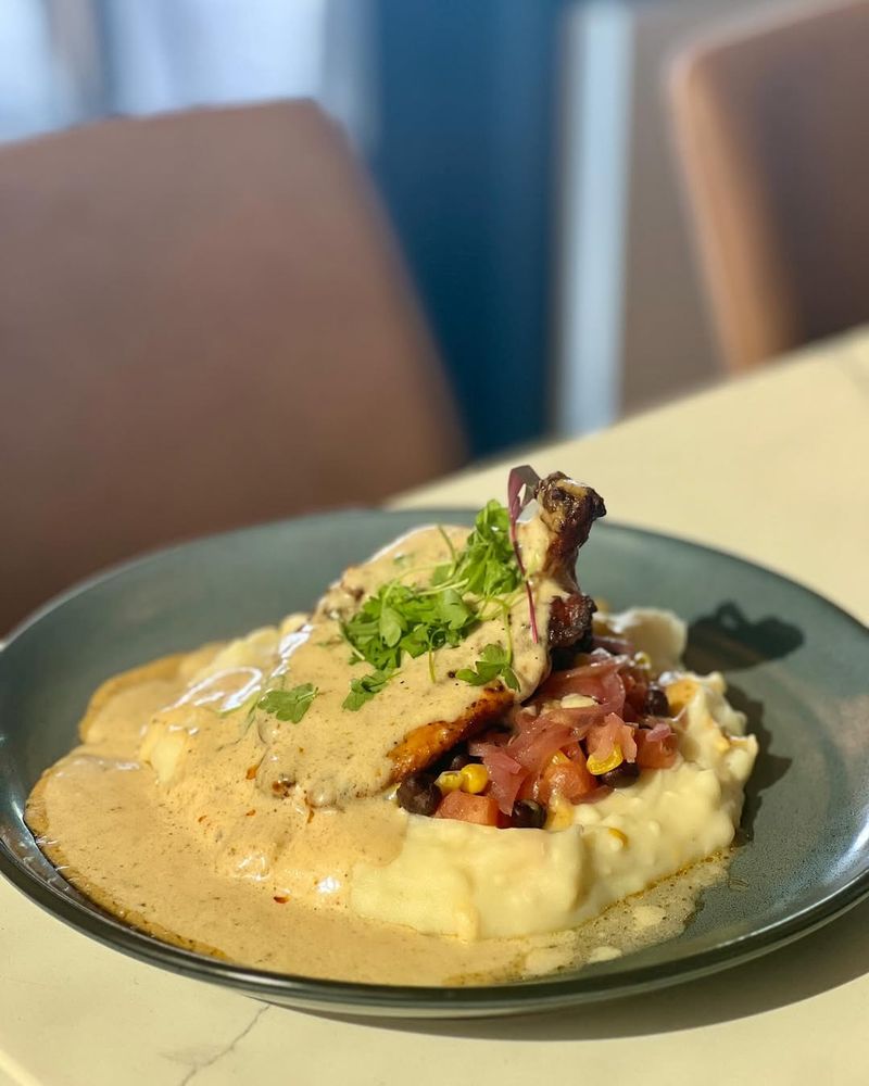 Horseradish And Cheddar Mashed Potatoes
