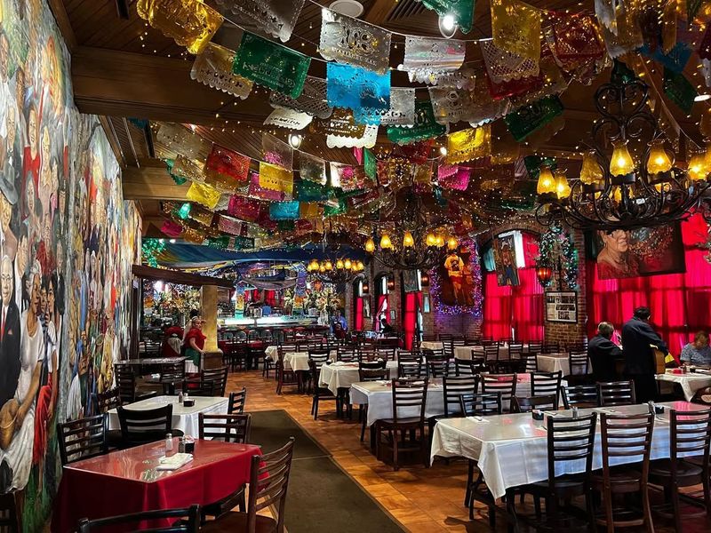 Mi Tierra Café Y Panadería