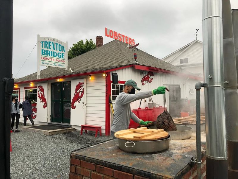 Maine: The Lobster Pound