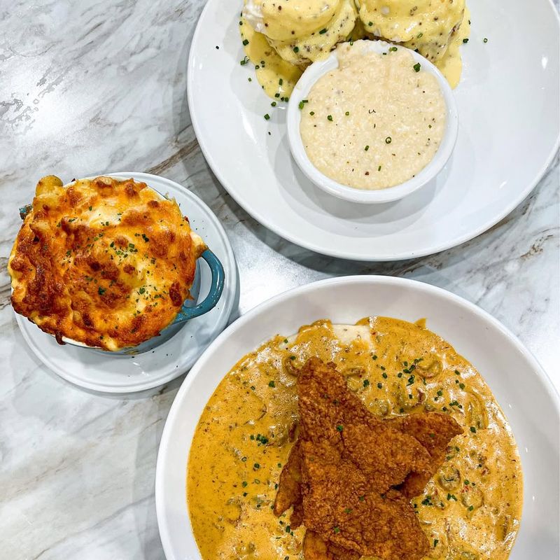 Mississippi: Catfish and Grits