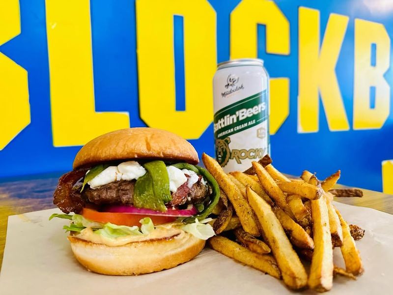 Montana - The Burger Dive