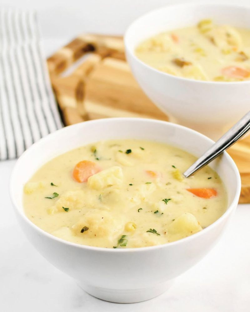 North Dakota: Knoephla Soup