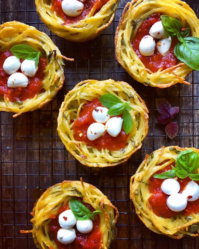 Baked Eggs In A Veggie Nest