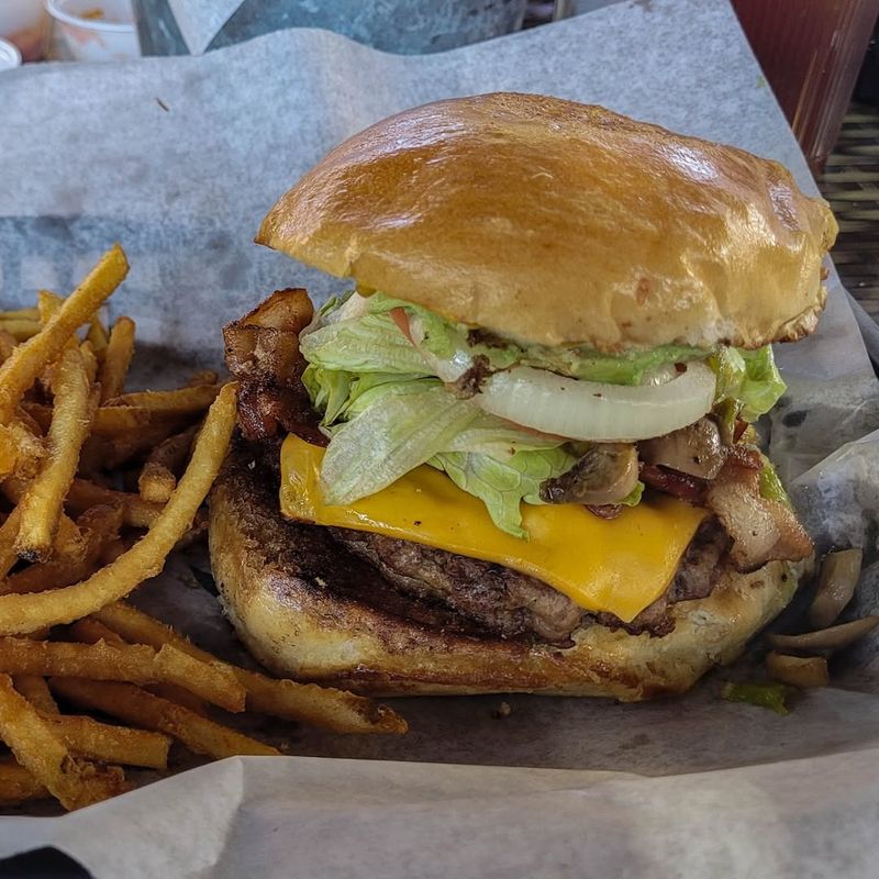New Mexico – Green Chile Cheeseburger
