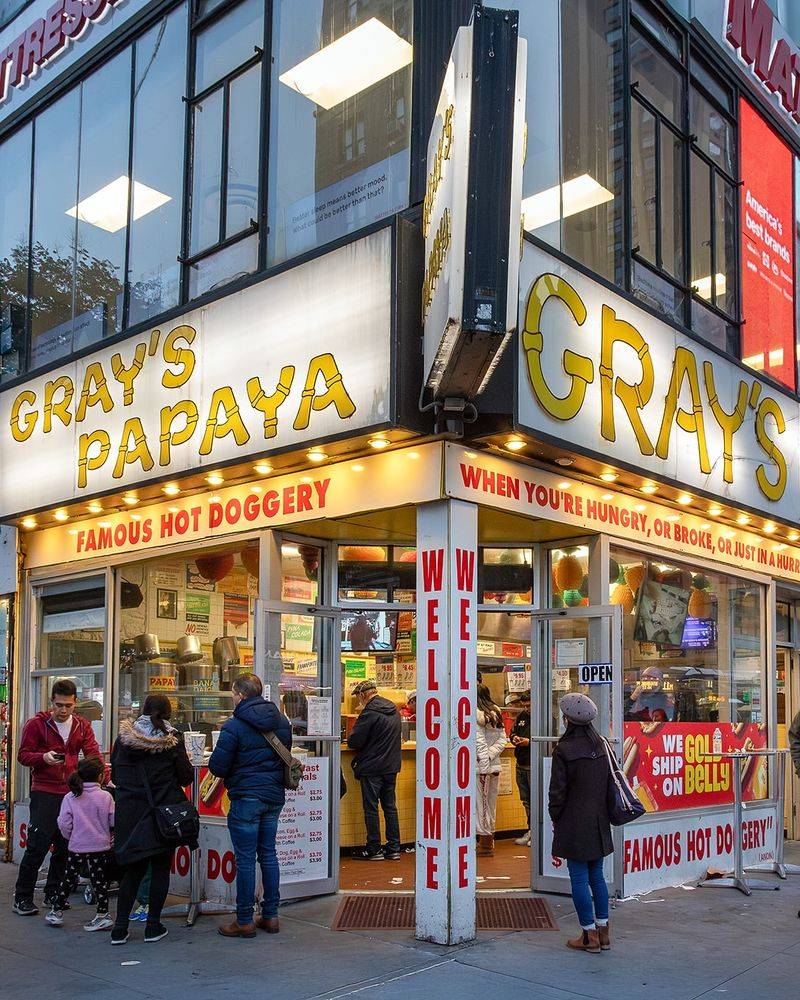 New York - Gray's Papaya