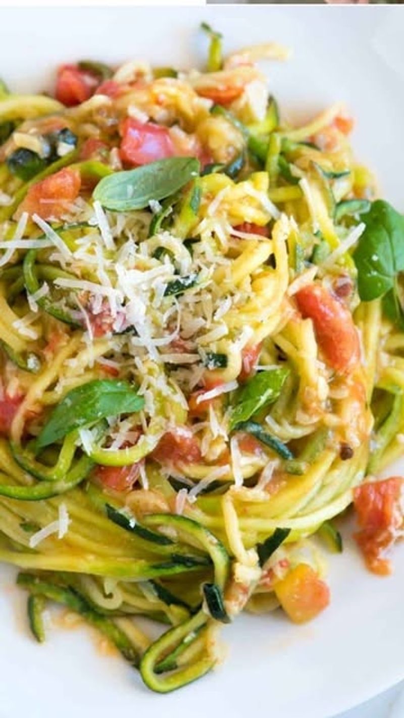 New Jersey: Zucchini “Pasta” With Tomato-Basil Sauce