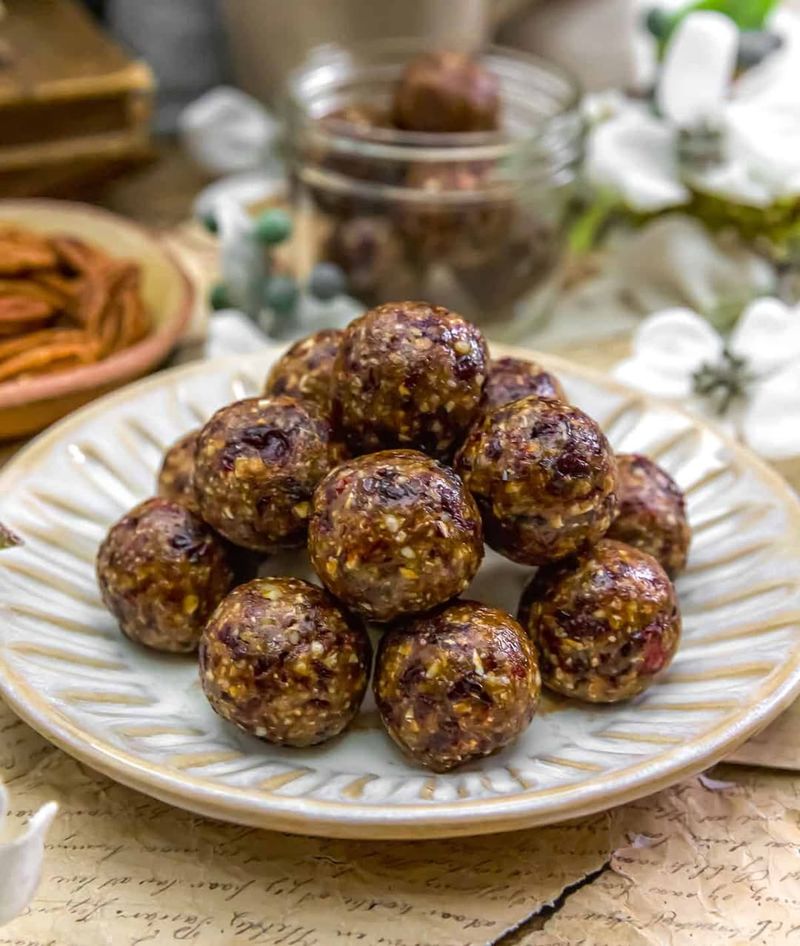 Cranberry And Walnut Energy Balls