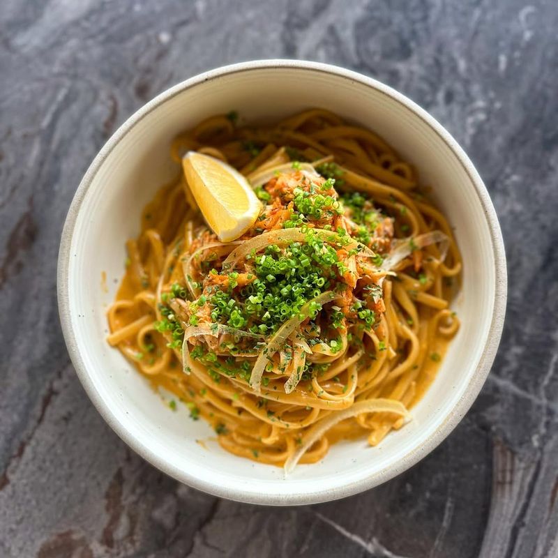Garlic Butter Crab Pasta