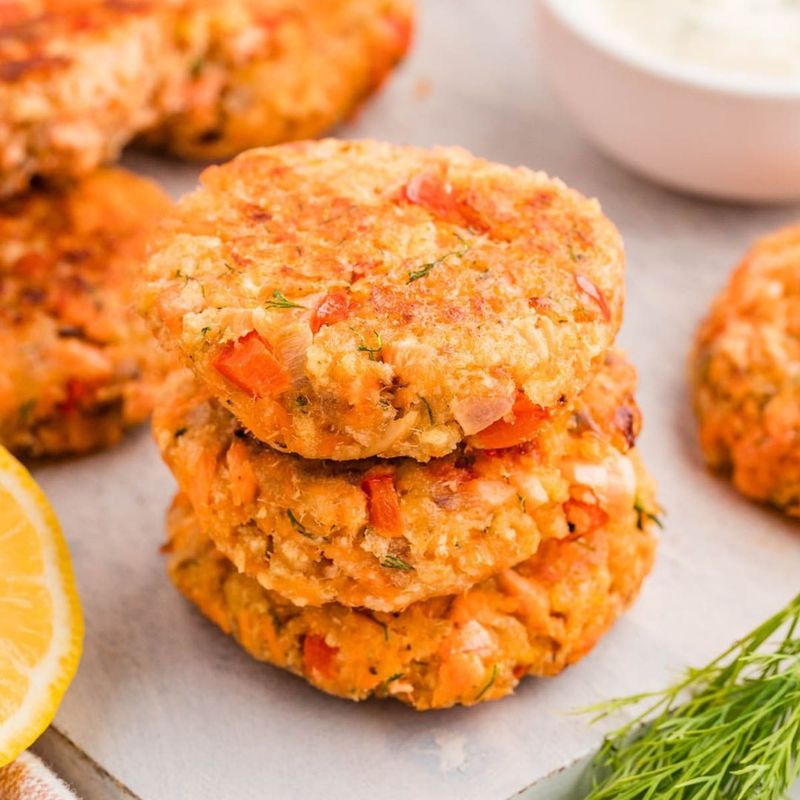 Crispy Salmon Patties With Lemon Aioli