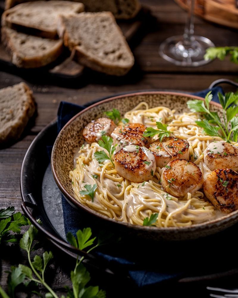 Scallop Pasta with Lemon Cream Sauce