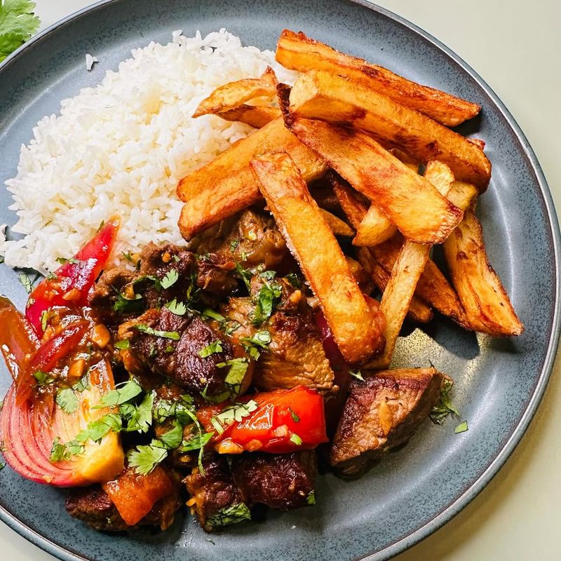 Lively Lomo Saltado