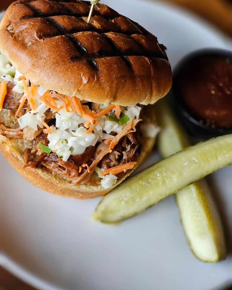North Carolina: Pulled Pork With Vinegar Sauce