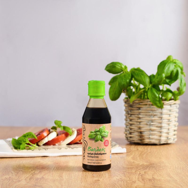 Balsamic Glaze With Basil