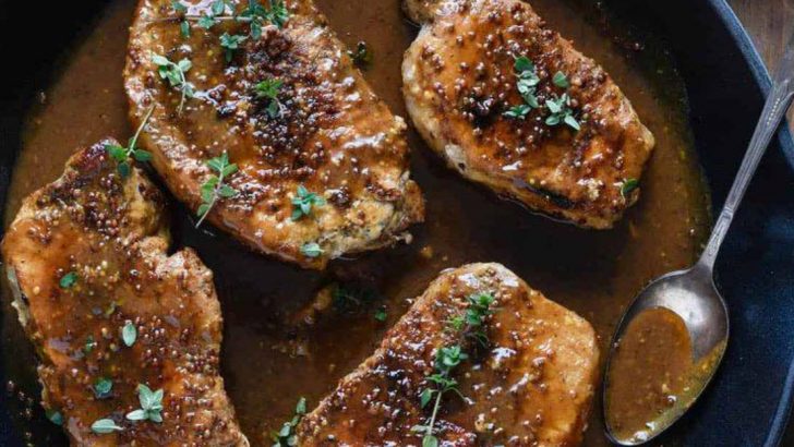 13 One-Pan Dinner Recipes For Busy Weeknights (And 4 That’ll Be Regulars In Your Kitchen)