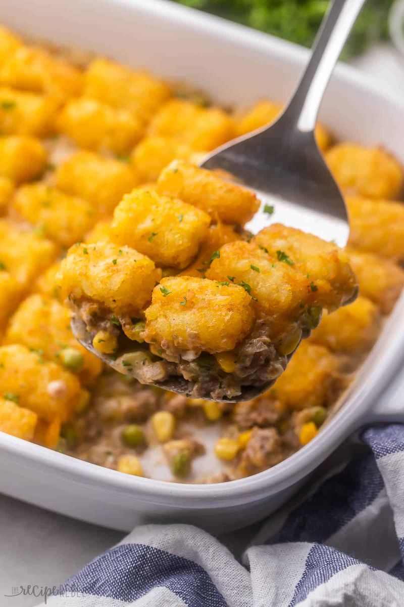 Cheesy Tater Tot Bake