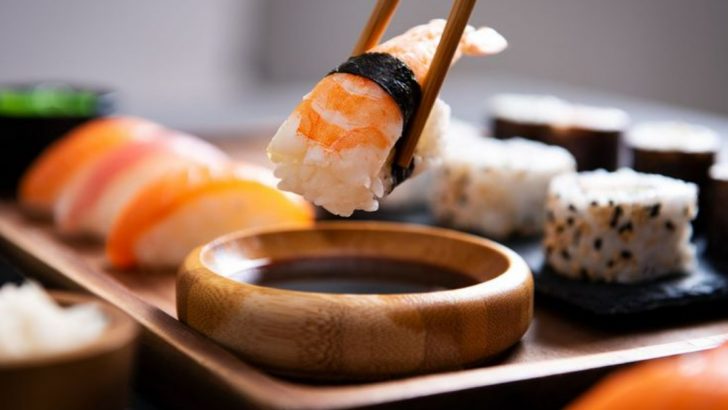 15 Iconic Global Foods Everyone Should Taste