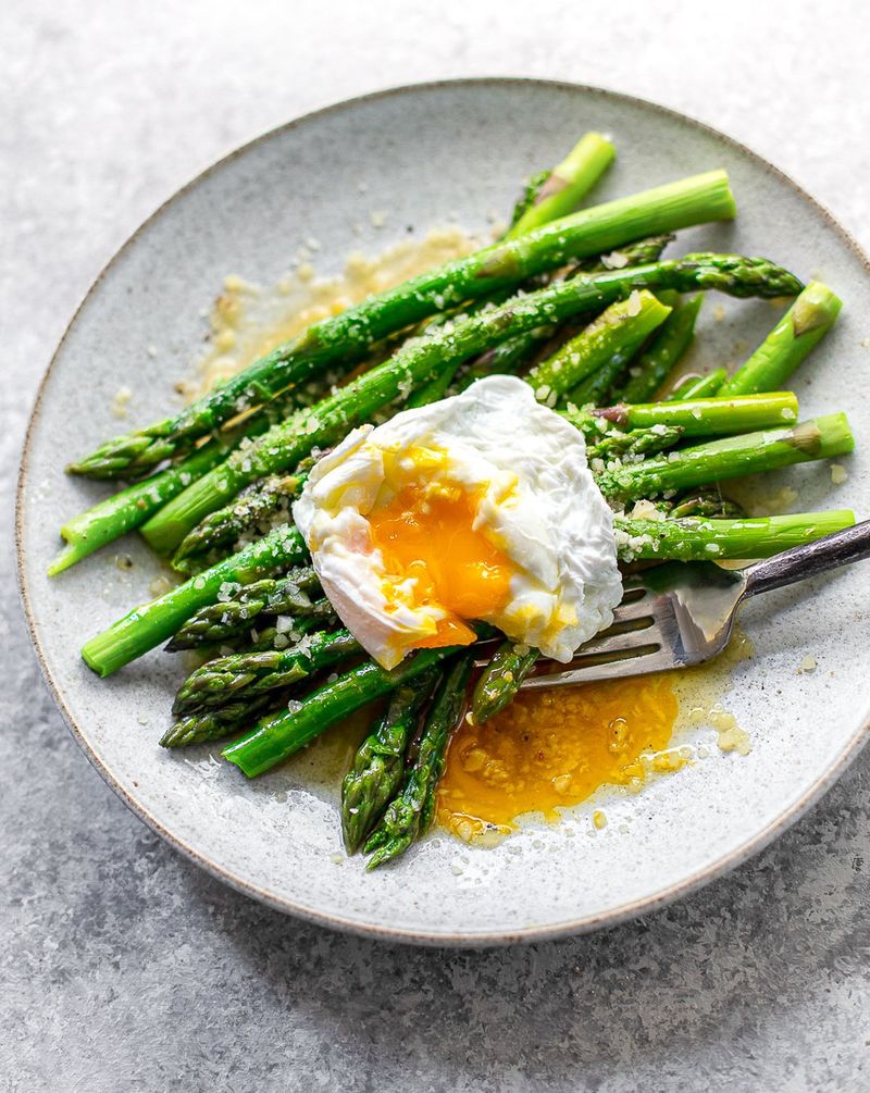Asparagus And Poached Egg Salad