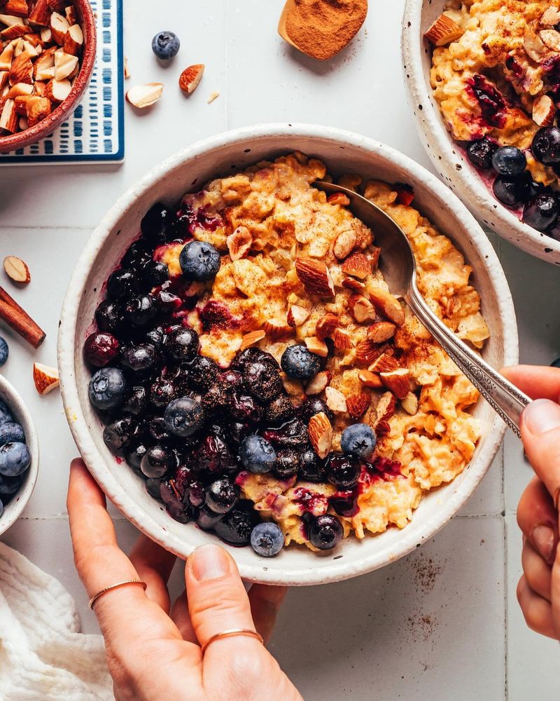 Oatmeal With Berries