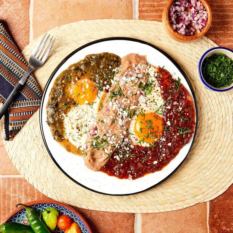 Huevos Divorciados (Divorced Eggs)