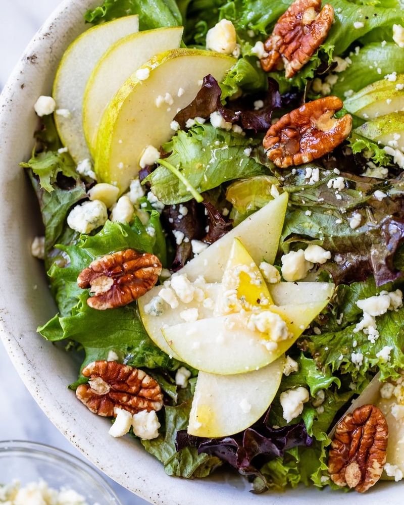 Pear And Gorgonzola Salad