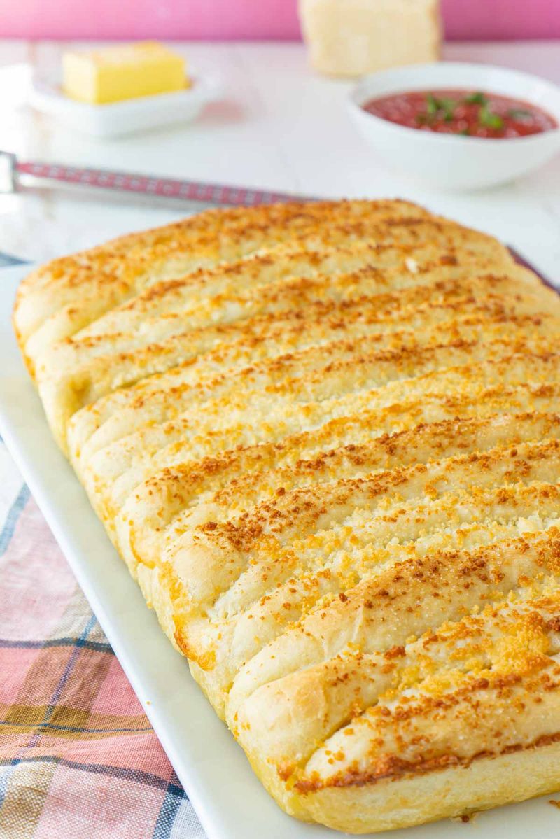 Cheesy Garlic Bread Sticks