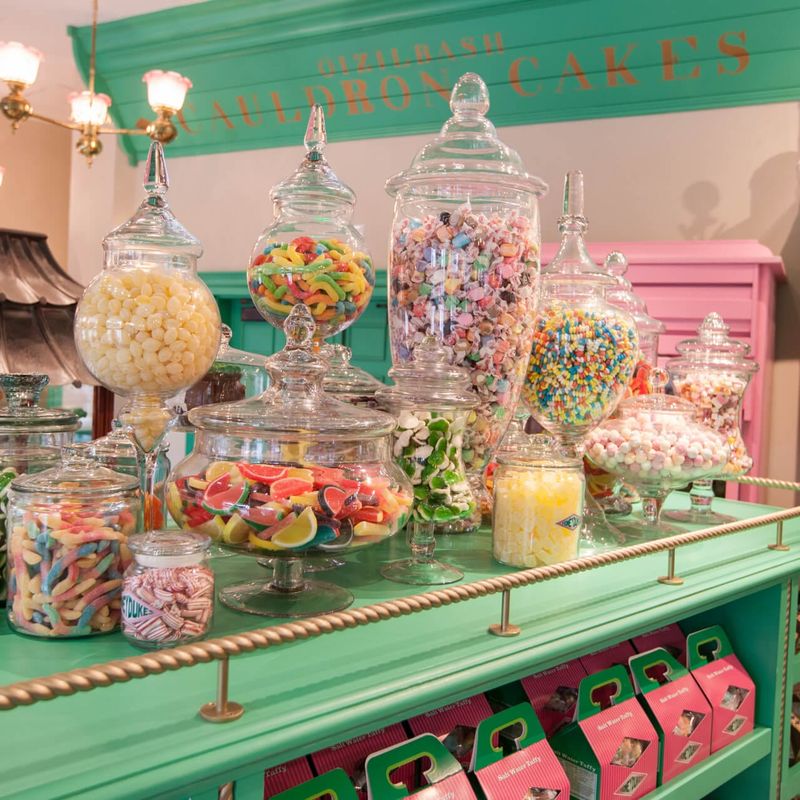 Honeydukes Chocolate (Honeydukes, Universal Studios)