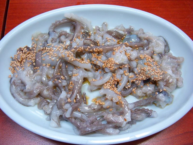 Sannakji (Live Octopus)
