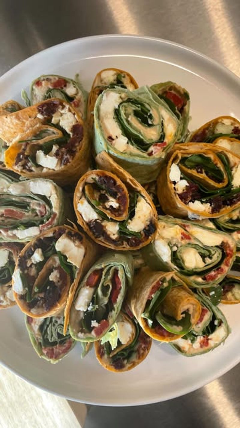 Hummus And Roasted Red Pepper Pinwheels