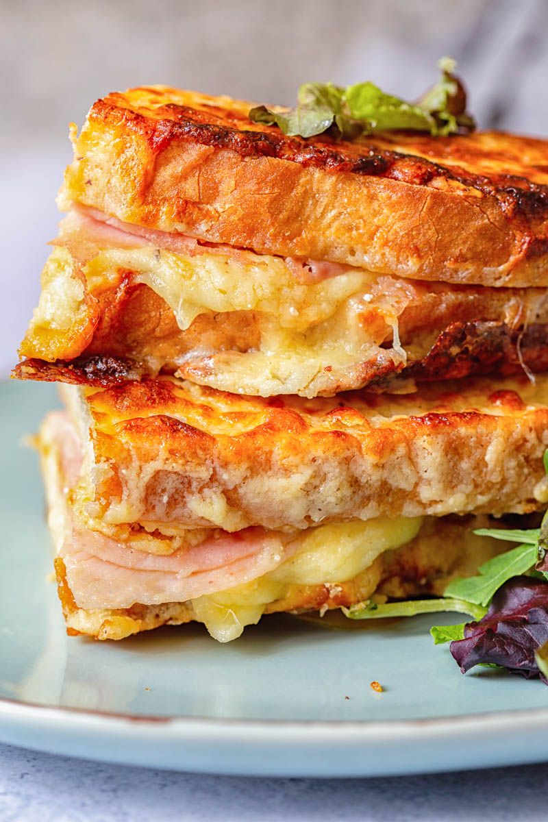 Croque Monsieur (Baked Ham And Cheese Sandwich)