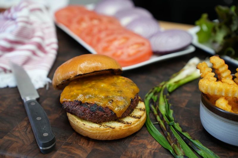 Colorado – Bison Burger With Smoked Gouda