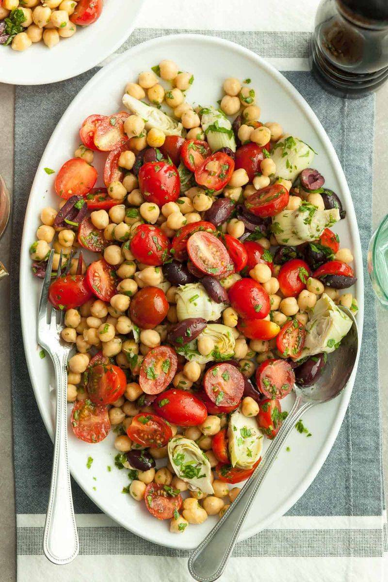 Mediterranean Chickpea Salad