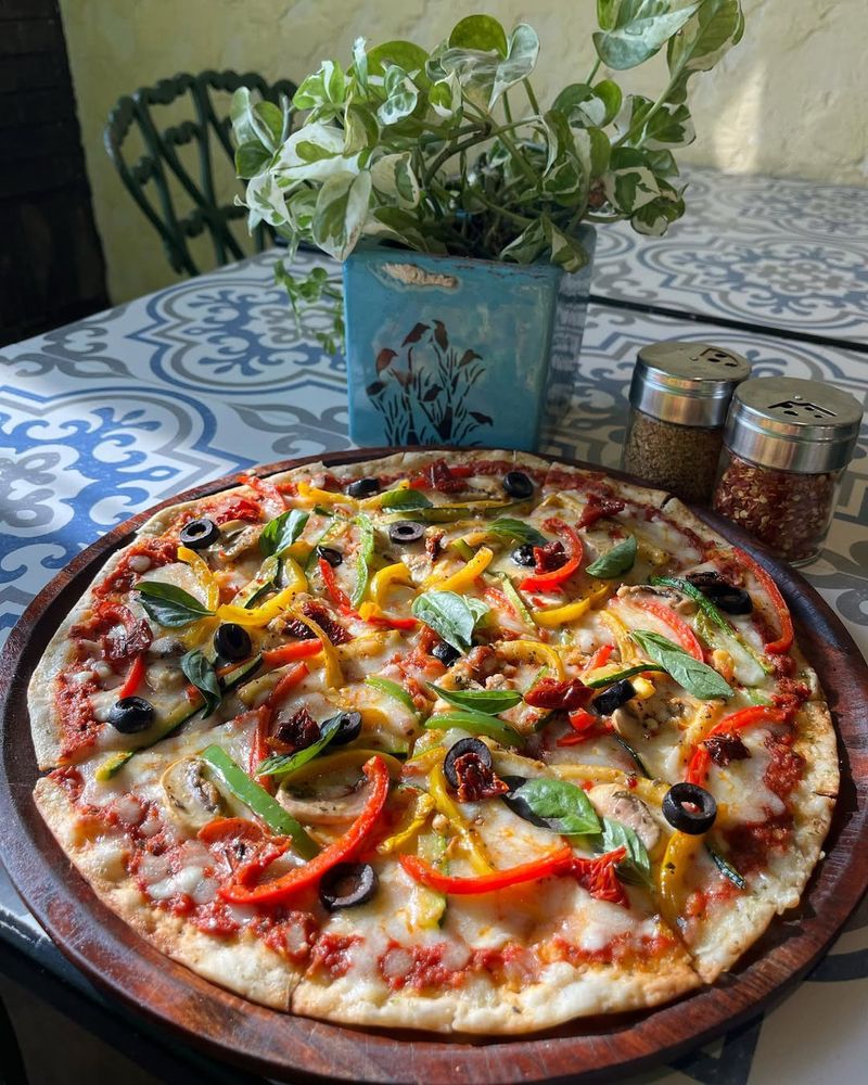 Pizza (Thin Crust, Veggie-Loaded)