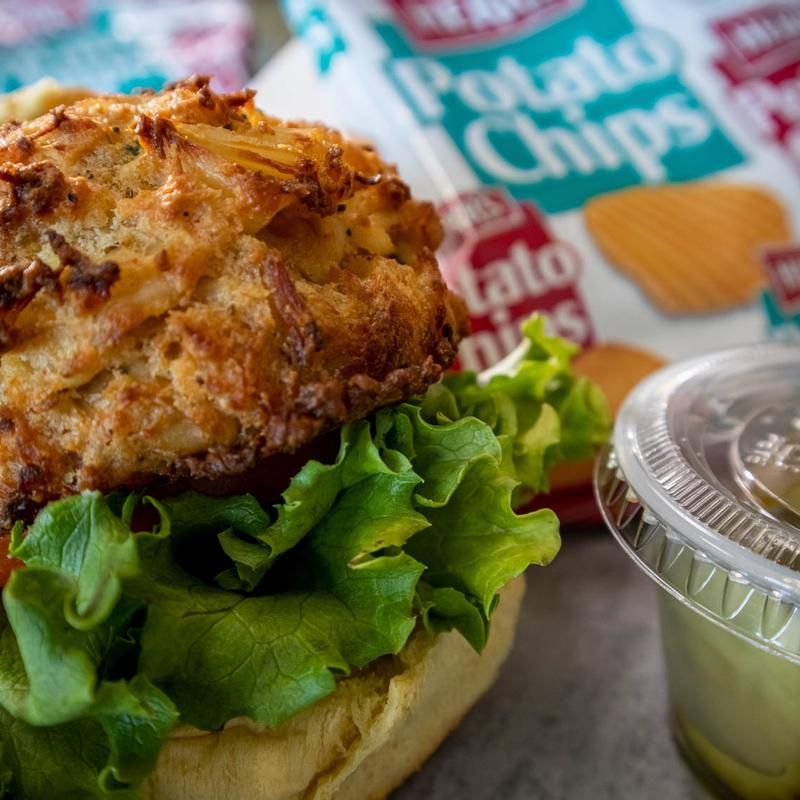 Delaware – Crab Cake Burger