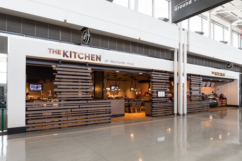 Wolfgang Puck Express – Los Angeles International Airport (LAX)