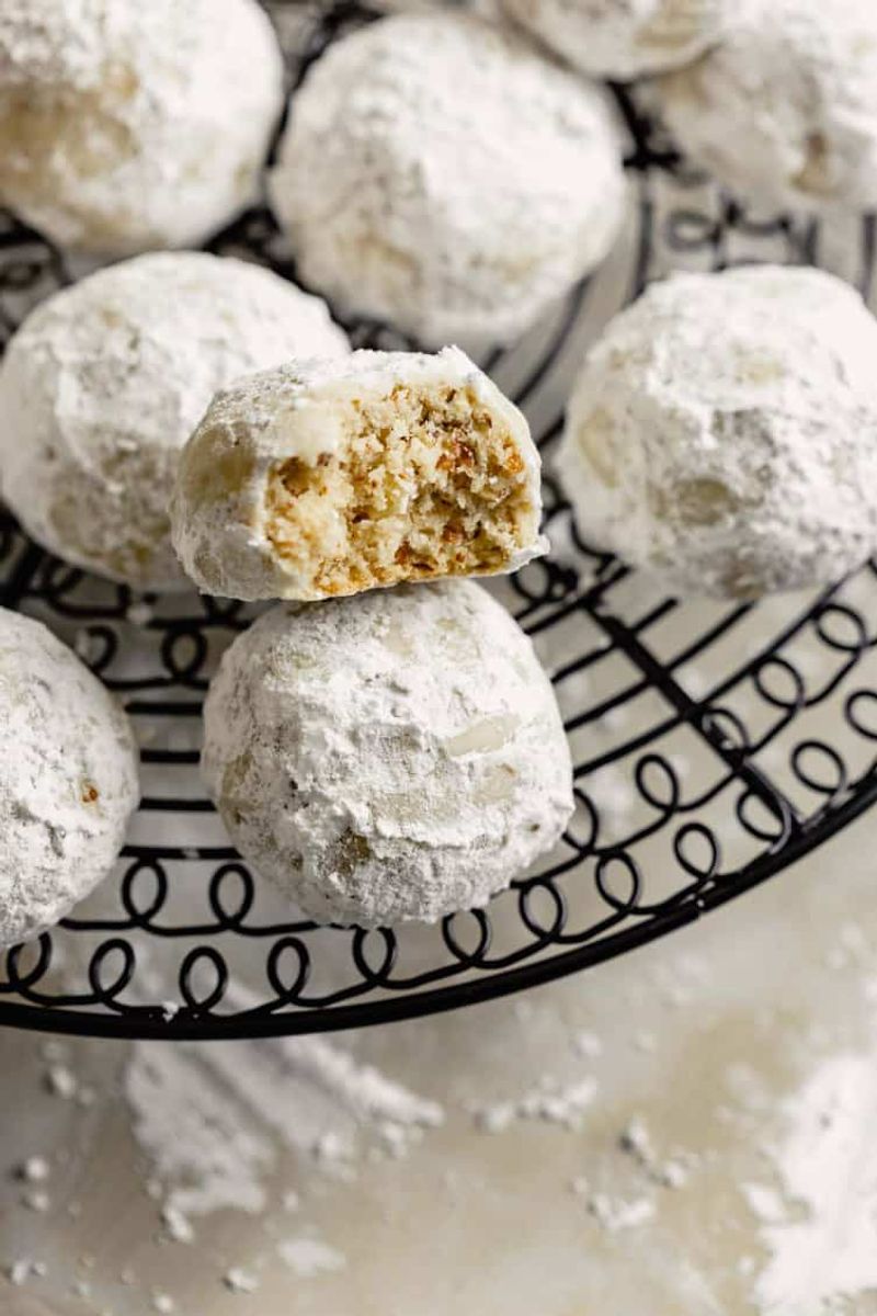 Vegan Snowball Cookies