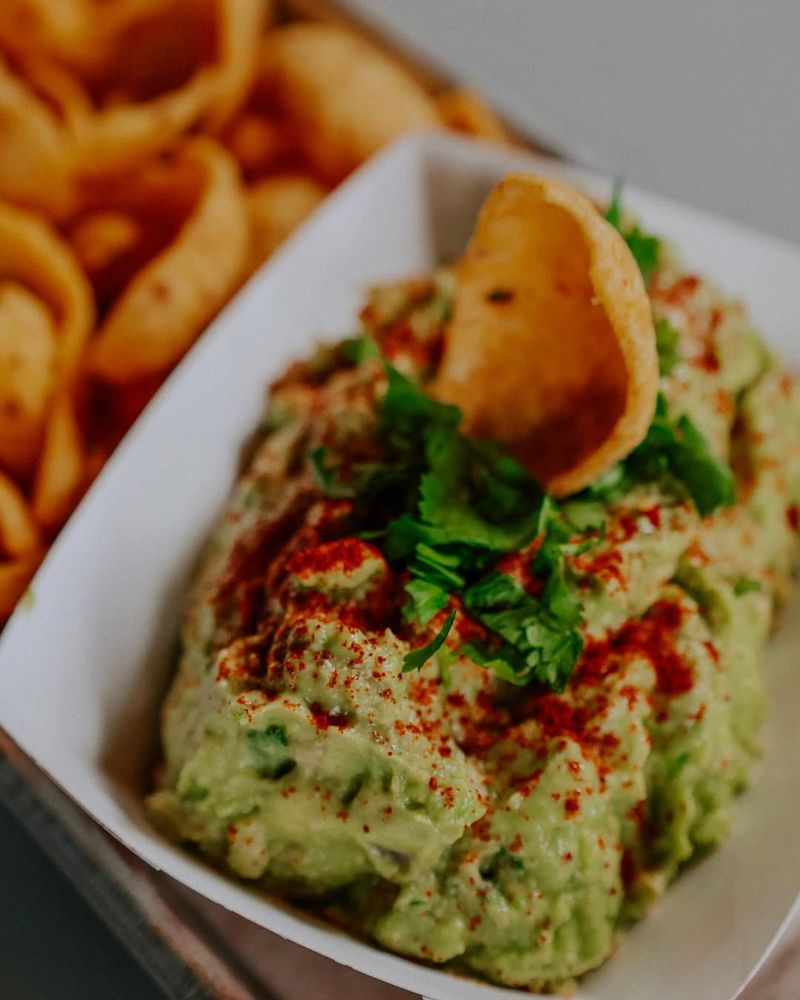 Guacamole With Fritos
