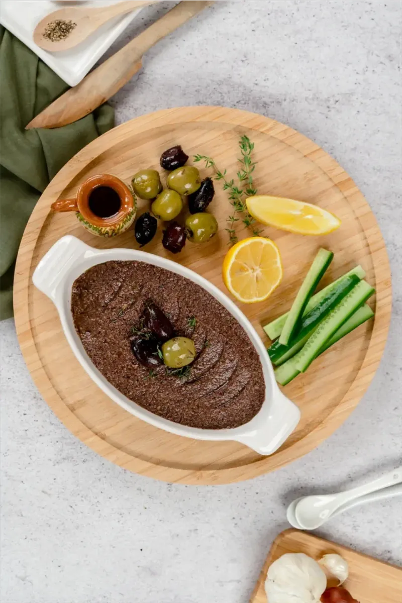 Olive Tapenade With Almond Crackers
