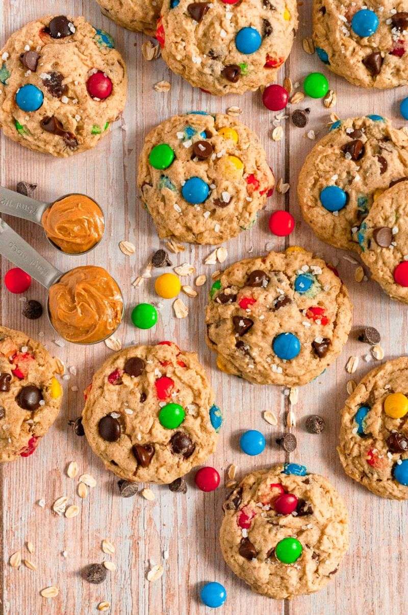 Vegan M&M Cookies