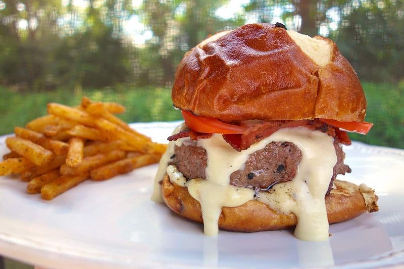 Kentucky – Hot Brown Burger