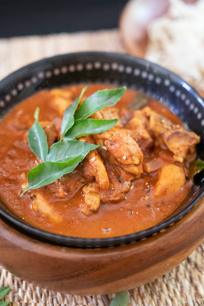 Sri Lankan Chicken Curry