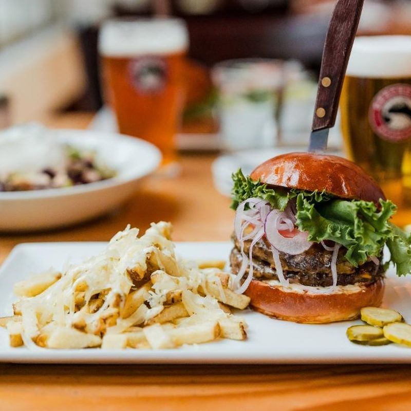 Oregon – Blueberry BBQ Elk Burger