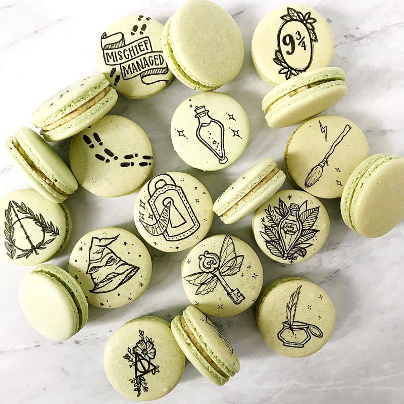 Hogwarts House Color Macarons