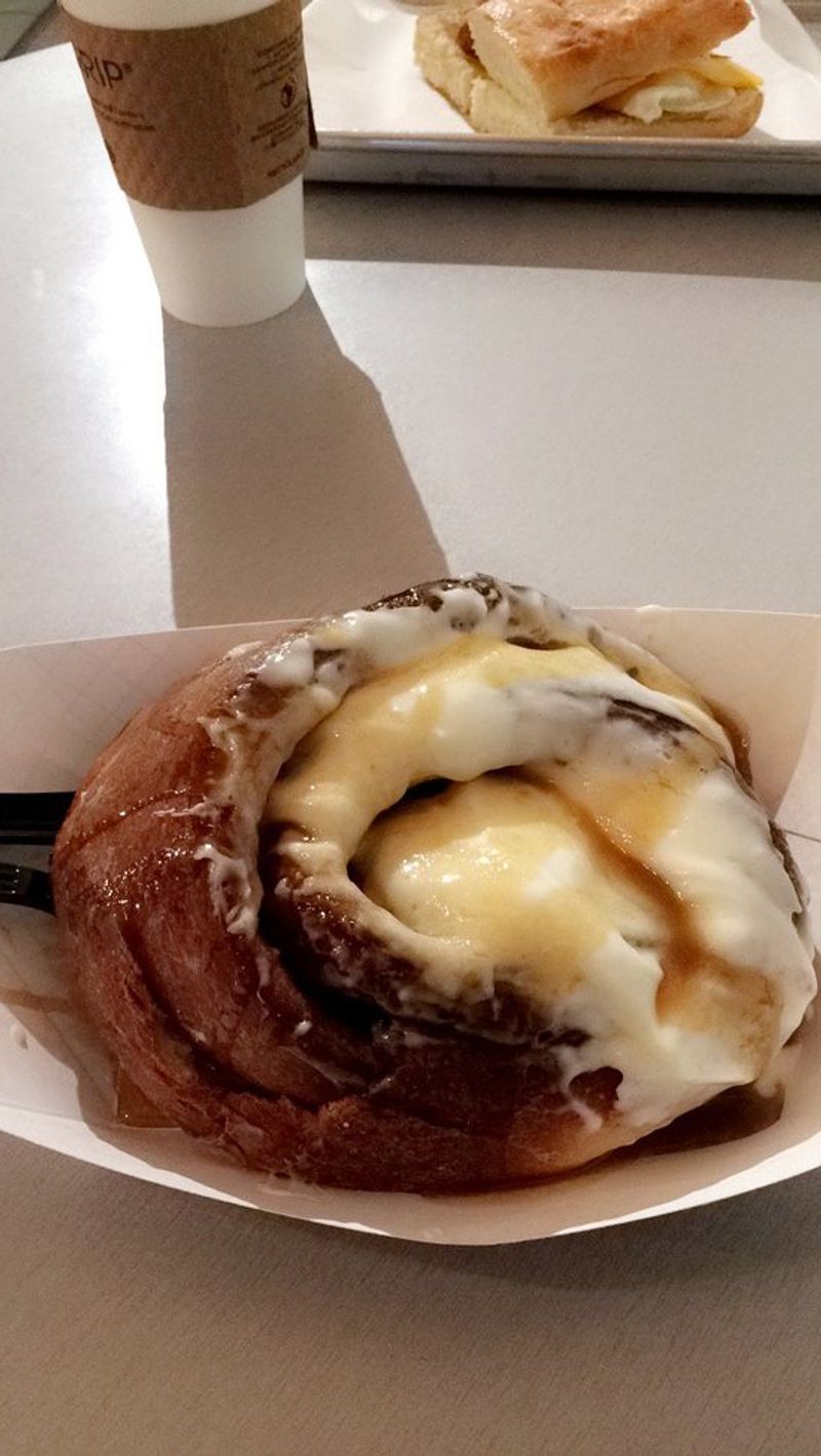 The Devine Cinnamon Roll Deli – Columbia