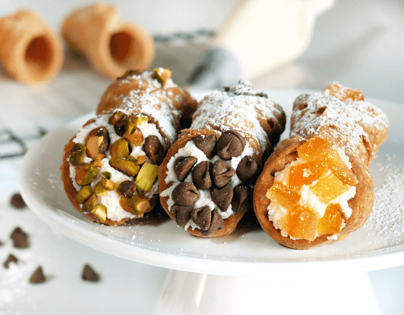 Cannoli With Sweet Ricotta Filling